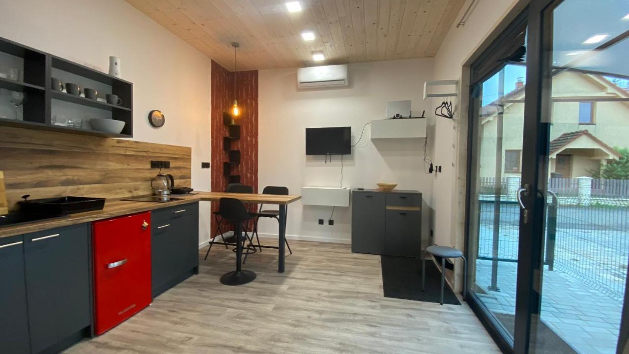 Tiny House Διαμέρισμα Παρντούμπιτσε Εξωτερικό φωτογραφία